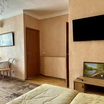 Джона Маккейна вул. (Івана Кудрі), 37-А