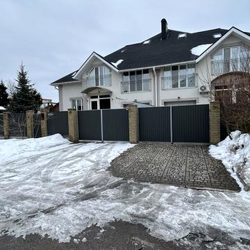 Катерини Білокур вул., 13