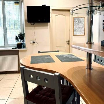 Мироносицька вул., 75