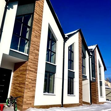 Вокзальна вул.