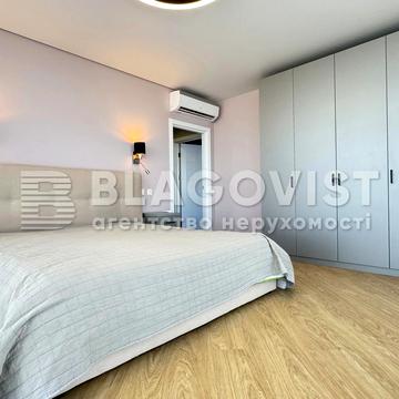 Анатолія Петрицького вул., 13