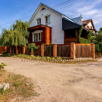 Центральна вул.