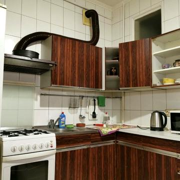 Вишгородська вул., 4