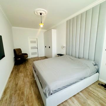 Леонтовича вул. (Бєлінського), 16