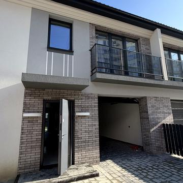 Потічна вул., 21