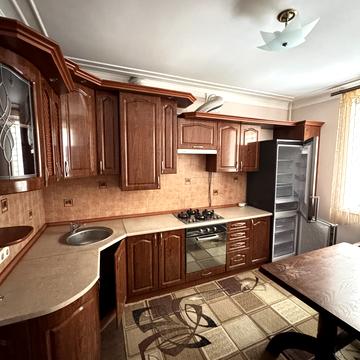 Андрія Мельника вул., 11А