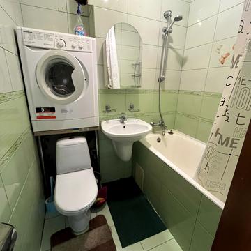 Привокзальна вул., 10/1