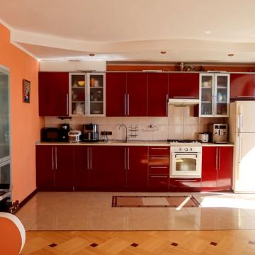 Михайла Драгана вул., 9