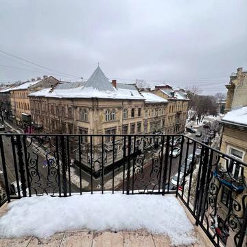 Гетьмана Петра Дорошенка вул. (Жовтнева), 37