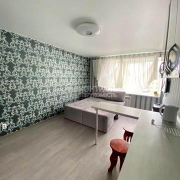 Золочівська вул., 12