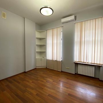 Велика Васильківська вул. (Червоноармійська), 32-А