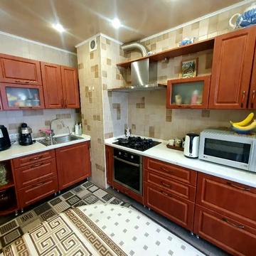 Героїв просп., 18-А