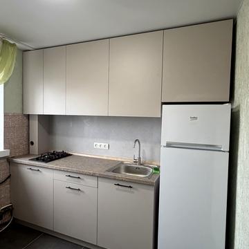 Володимирська вул., 2