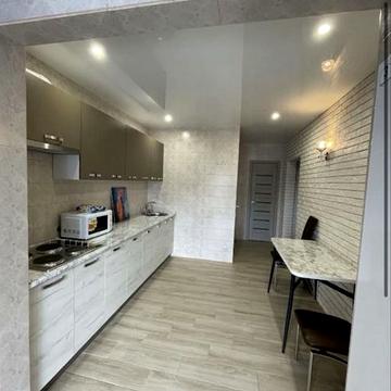 Володимира Українця вул., (Будинок 5)