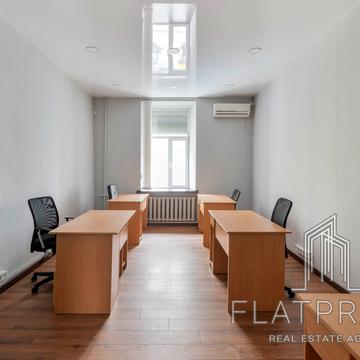 Мала Житомирська вул., 6