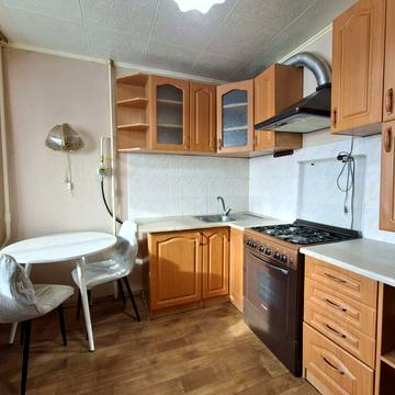 Володимира Покотила вул. (Картвелішвілі), 1