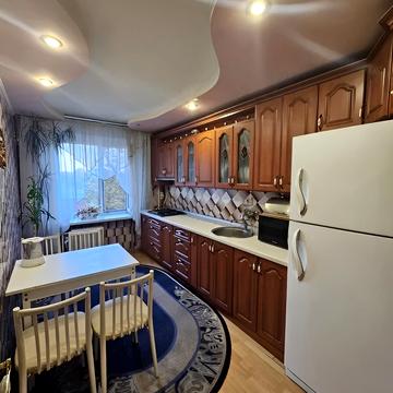 Стадіонна вул., 6-А