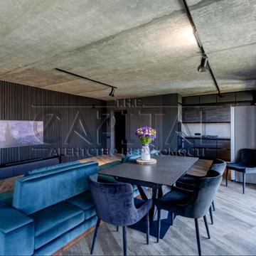 Дегтярівська вул., 10