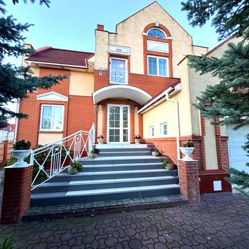 Стрілецька вул., 33