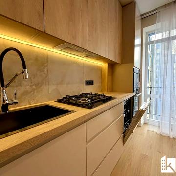 Княгинин вул., (Будинок 21)