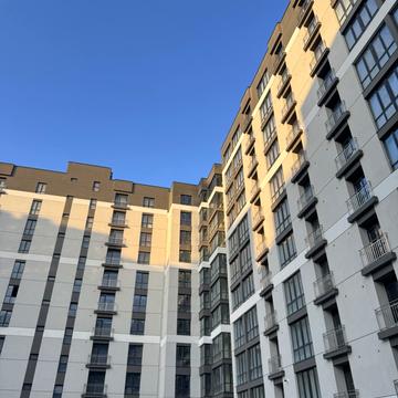 Олександра Довженка вул., (Будинок 16)