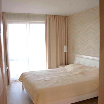 Угорська вул., 12