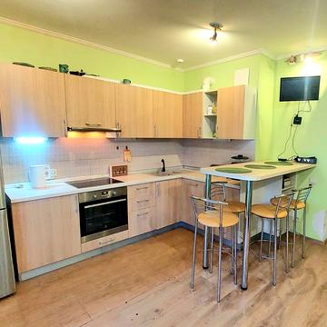 Анатолія Петрицького вул., 13