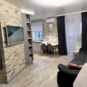 Академіка Лебедєва вул., 1/7