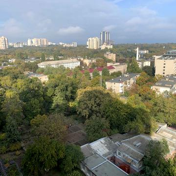 Сонячна вул., 4