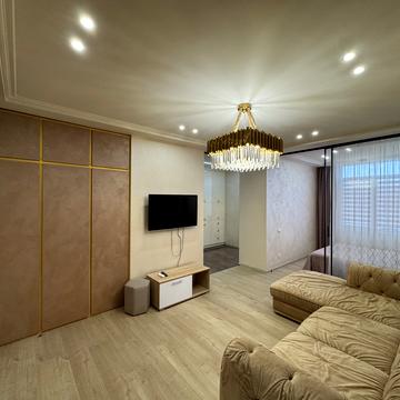 Юнацька вул., 17