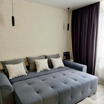 Полковника Гуляєва просп. (Маршала Жукова), 111