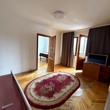 Михайла Донця вул., 18