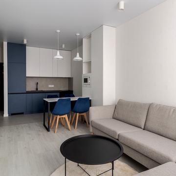 Героїв Майдану вул., 1