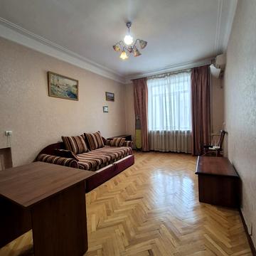 Івана Федорова вул., 6