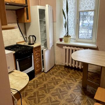 Михайла Донця вул., 19