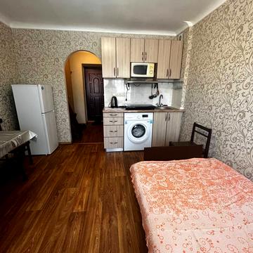 Алмазна вул., 4