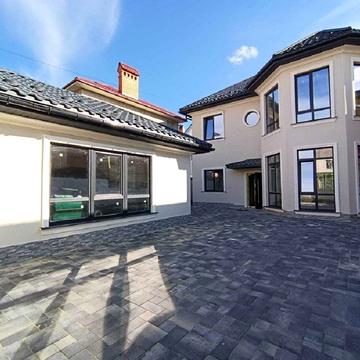 Відважних вул.