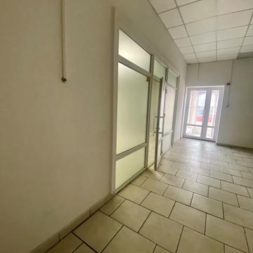 Євгена Коновальця вул., 128