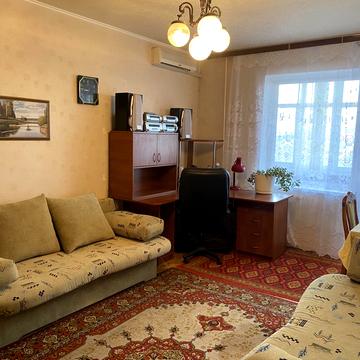 Приозерна вул., 8