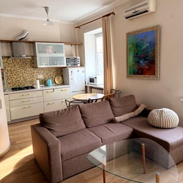 Дарвіна вул., 1