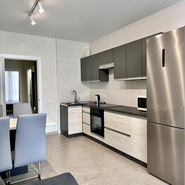 Салютна вул., 2к18