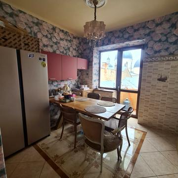 Миколи Гоголя вул., 8