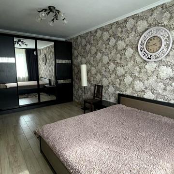 Бориса Гмирі вул., 16