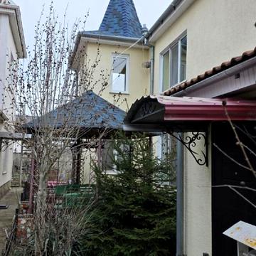 Відважних вул., 34