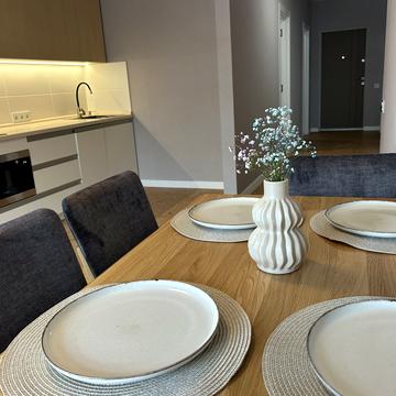 Дніпровська набережна вул., 15-Ж