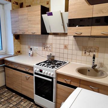 Кримська вул., 63