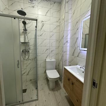 Івана Франка вул., 1