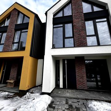 Польова вул., 79