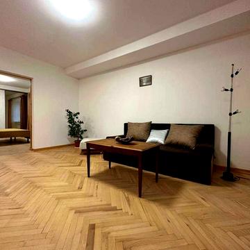 Новогоспітальна вул. (Щорса пров.), 5