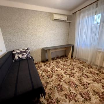 Богатирська вул., 18